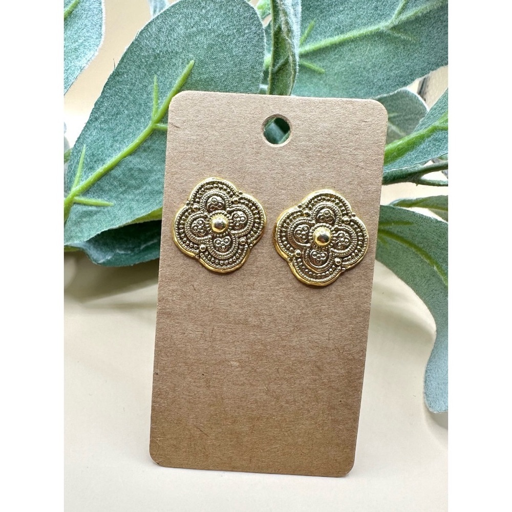 Vintage gold tone post back earrings